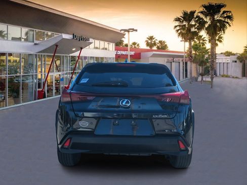 Used 2024 Lexus UX 250h FWD image 4