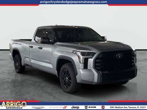 Used 2022 Toyota Tundra SR5 w/ SR5 Convenience Package RWD image 1