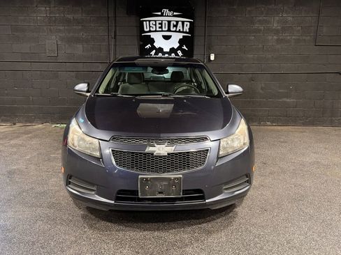 Used 2014 Chevrolet Cruze LT w/ Technology Package FWD image 11