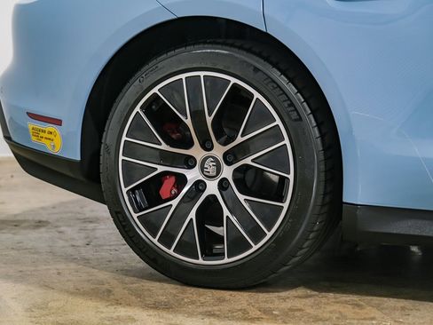 Used 2022 Porsche Taycan 4S image 56