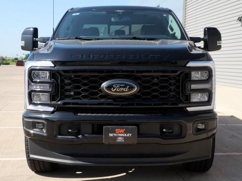 New 2026 Ford F250 Lariat w/ Black Appearance Package AWD/4WD image 4