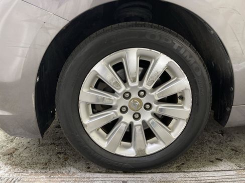 Used 2011 Toyota Sienna XLE image 10