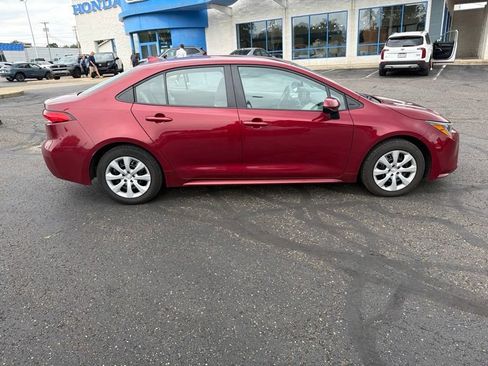 Used 2023 Toyota Corolla LE FWD image 8