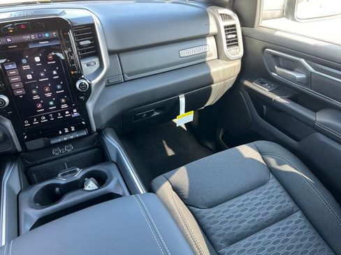 New 2026 RAM 1500 4x4 Crew Cab image 32