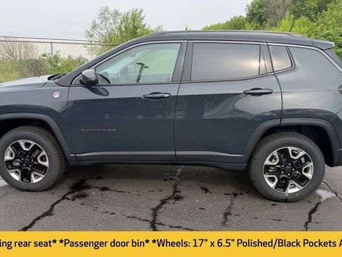Used 2017 Jeep Compass Trailhawk w/ Cold Weather Group AWD/4WD image 10
