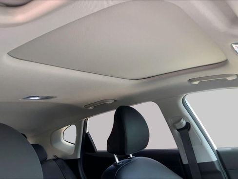 Used 2024 Hyundai Kona Limited FWD image 13
