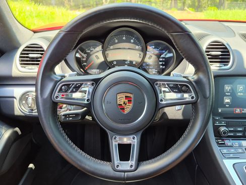 Certified 2020 Porsche 718 Cayman RWD image 7