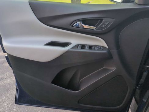 Used 2022 Chevrolet Equinox LS w/ LS Convenience Package AWD/4WD image 23