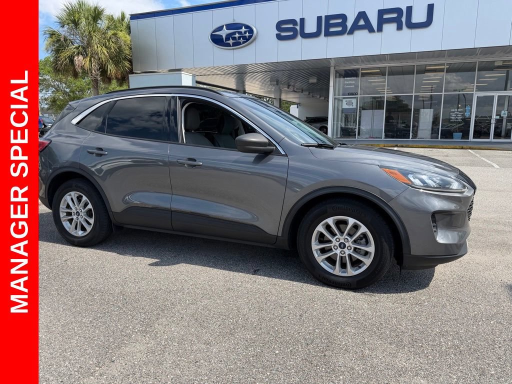Used 2022 Ford Escape SE w/ Convenience Package FWD image 1