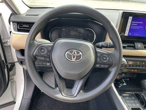 Used 2024 Toyota RAV4 XLE w/ Convenience Package AWD/4WD image 16