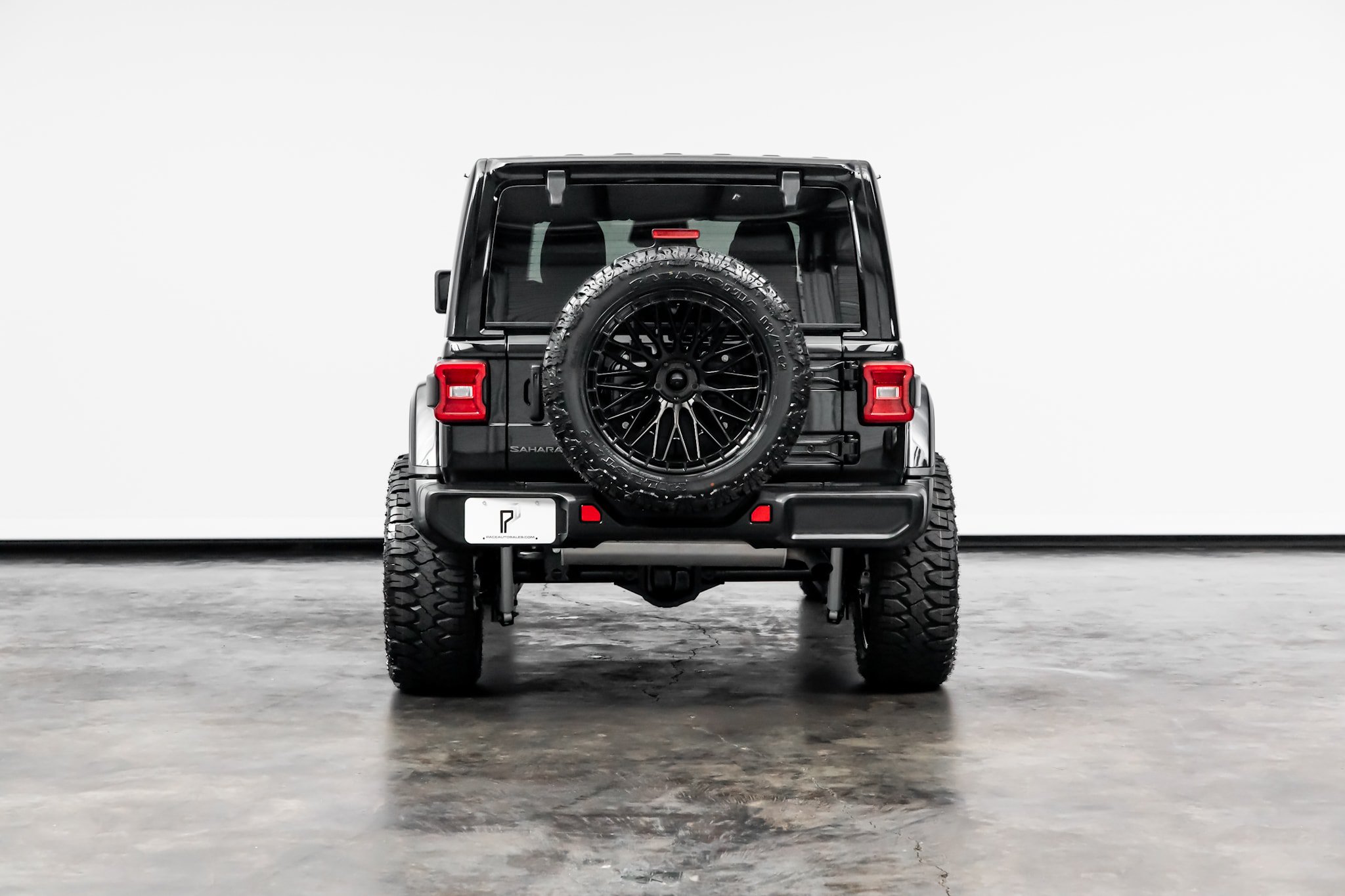 Used 2026 Jeep Wrangler Unlimited Sahara AWD/4WD image 16