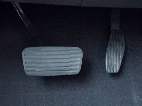 Used 2025 GMC Sierra 1500 Elevation image 41