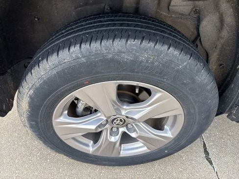 Used 2024 Toyota RAV4 XLE image 9