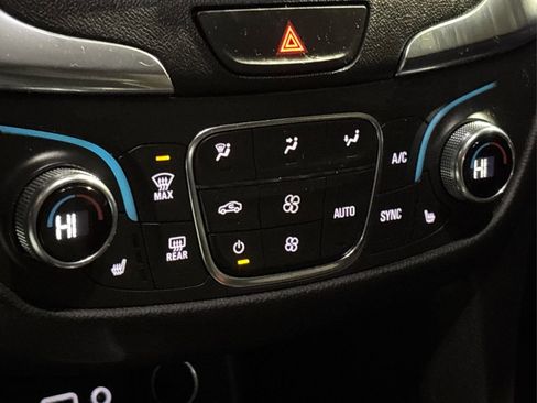 Used 2021 Chevrolet Equinox LT image 26