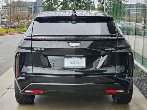 New 2026 Cadillac Lyriq Signature Sport image 4