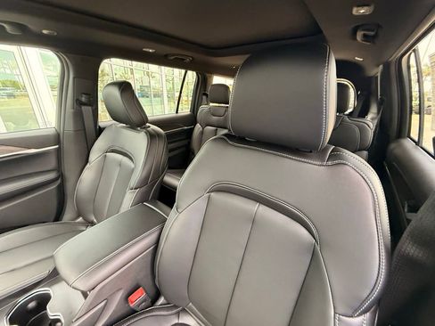 New 2026 Jeep Grand Cherokee L Limited AWD/4WD image 23