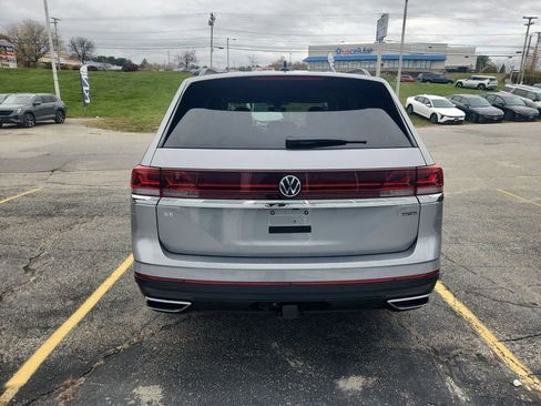 New 2026 Volkswagen Atlas SE image 6