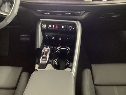 New 2025 Audi Q5 Premium Plus image 23