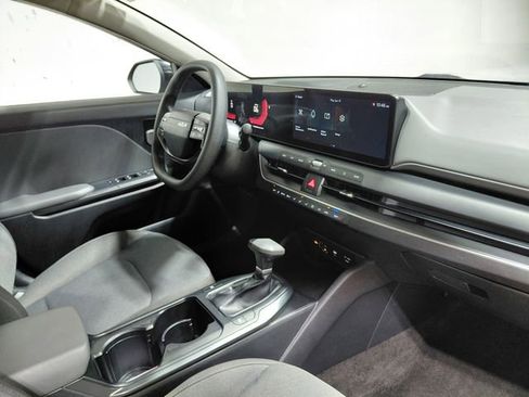 Used 2025 Kia K4 FWD image 21