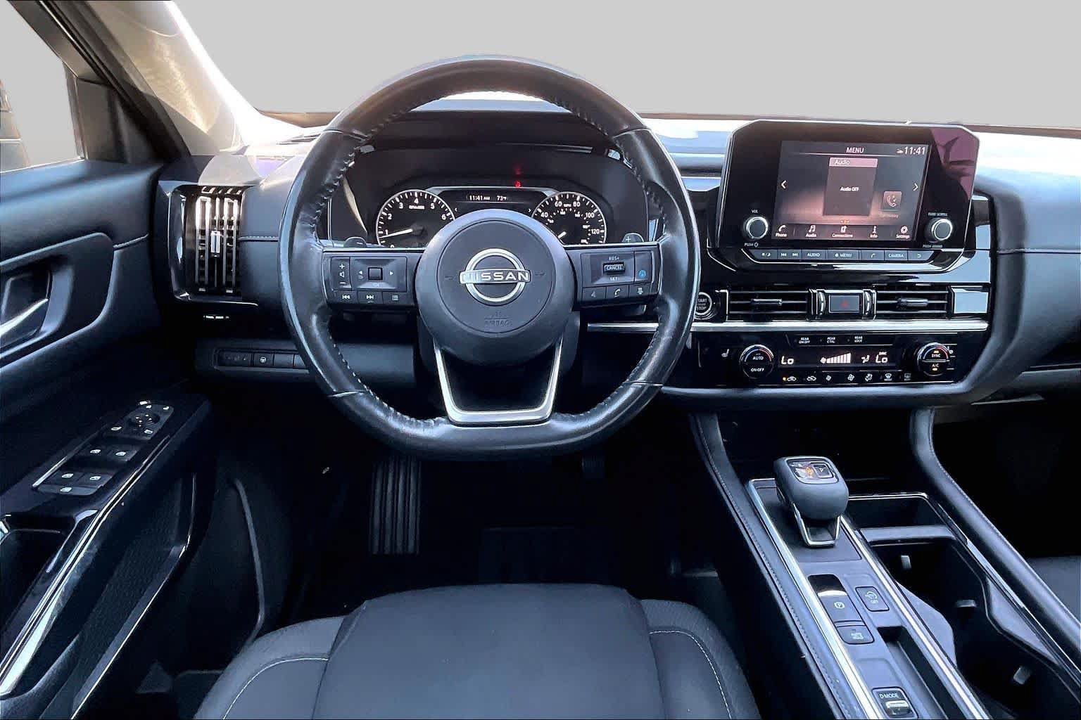 Used 2022 Nissan Pathfinder SV FWD image 5