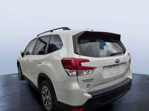 Used 2021 Subaru Forester Premium AWD/4WD image 4