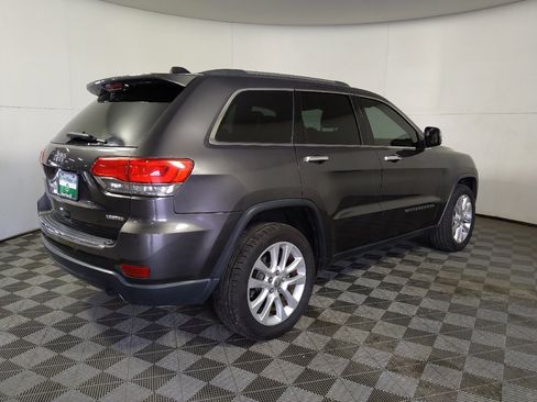 Used 2017 Jeep Grand Cherokee Limited RWD image 10