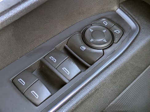 Used 2022 Chevrolet Silverado 1500 LT Trail Boss image 19