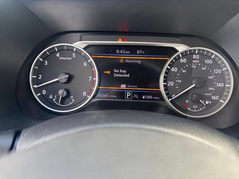 Used 2025 Nissan Sentra SV FWD image 38