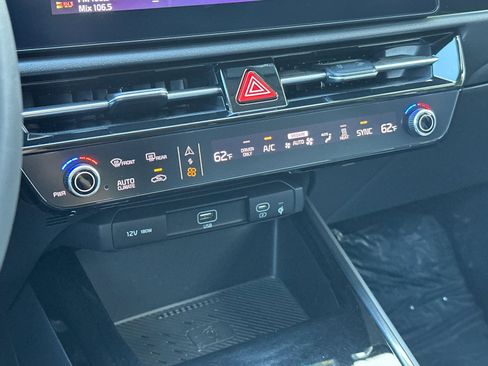 Certified 2023 Kia Niro Wind image 21
