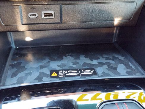 Certified 2024 Chevrolet Colorado Z71 w/ Z71 Convenience Package 2 image 19