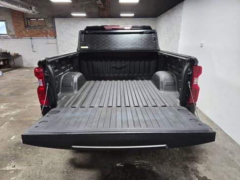 Used 2022 Chevrolet Silverado 1500 Custom Trail Boss AWD/4WD image 41