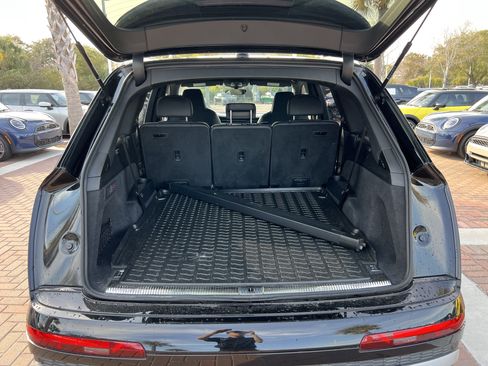 Used 2022 Audi SQ7 Prestige image 32