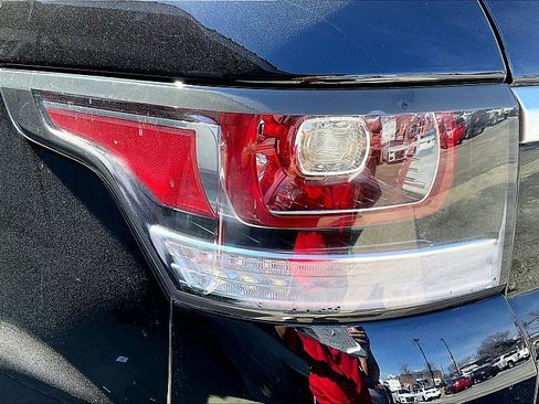 Used 2016 Land Rover Range Rover Sport HSE image 28