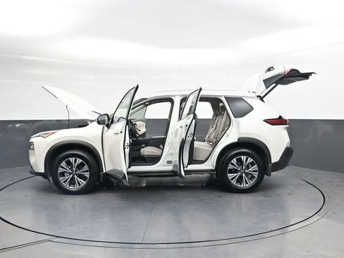 Used 2023 Nissan Rogue SV w/ SV Premium B Package FWD image 45