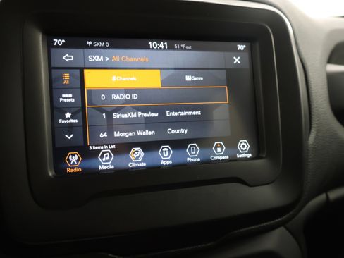 Used 2019 Jeep Renegade Latitude AWD/4WD image 43