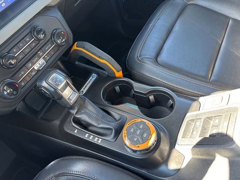 Used 2022 Ford Bronco Badlands image 19