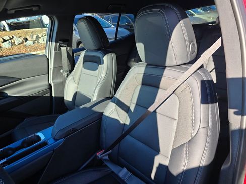 New 2026 Chevrolet Equinox EV LT image 21