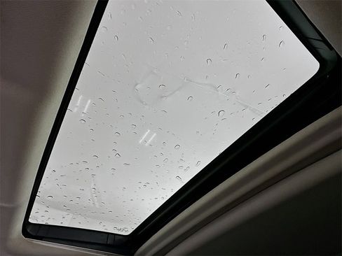 Used 2017 Honda Civic EX-L image 22