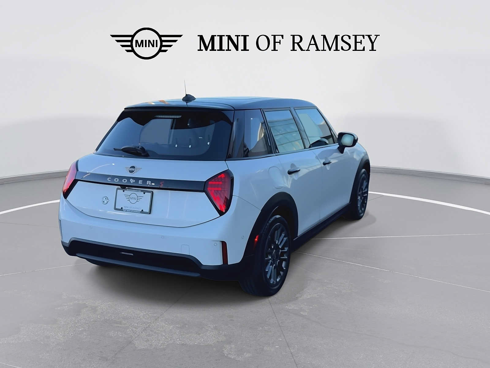 Used 2026 MINI Cooper S FWD image 8