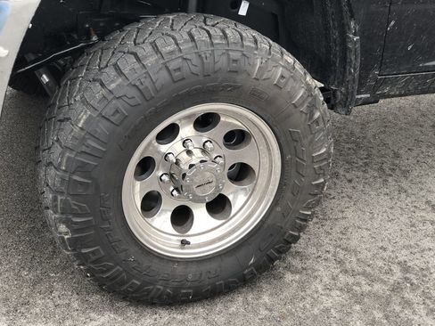 Used 2024 RAM 2500 Tradesman w/ Chrome Appearance Group image 2