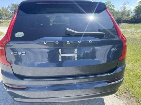 Used 2023 Volvo XC90 B6 Core w/ Protection Package Premier AWD/4WD image 5