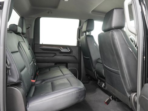 Used 2024 Chevrolet Silverado 2500 LT w/ Convenience Package AWD/4WD image 14