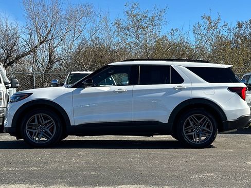 New 2026 Ford Explorer ST w/ Sun And Sound Package image 6