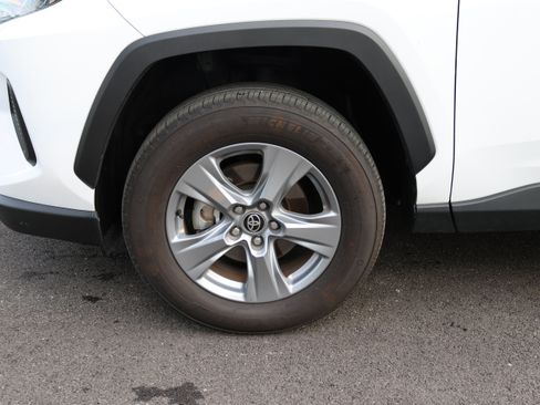 Used 2025 Toyota RAV4 XLE FWD image 7