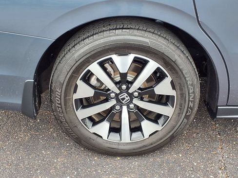 Used 2025 Honda Odyssey EX-L image 9