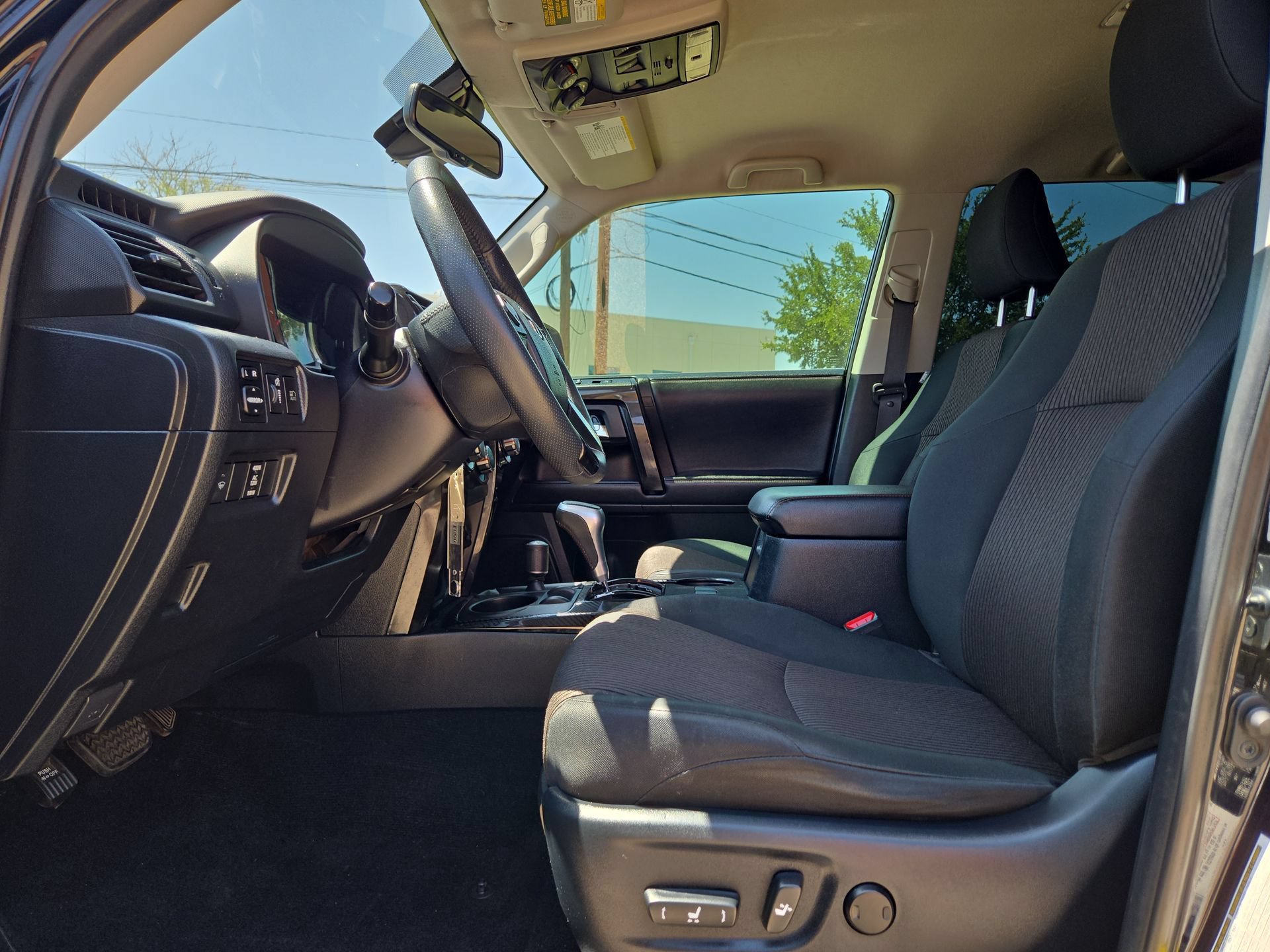 Used 2020 Toyota 4Runner TRD Off-Road AWD/4WD image 16