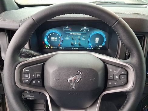 New 2025 Ford Bronco Badlands w/ Sasquatch Package image 9