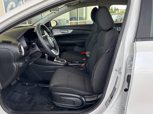 Used 2023 Kia Forte LXS FWD image 19