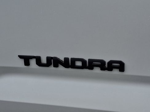 Used 2024 Toyota Tundra Limited AWD/4WD image 30