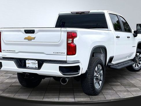 Used 2023 Chevrolet Silverado 2500 Custom w/ Custom Value Package AWD/4WD image 2